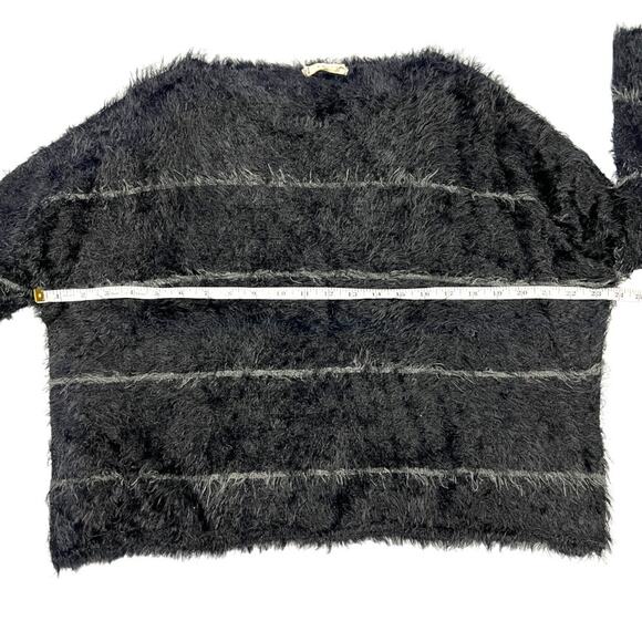 Rusty Eyelash Sweater Black Striped Fuzzy Knit Crew Neck Cropped Women's 10 - Picture 6 of 11